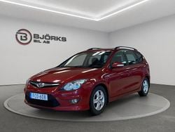 Mörkröd (röd) Begagnad 2012 Hyundai i30 Kombi | 38 500 kr (Marknadspris)
