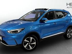 Blå (blue) Begagnad 2022 MG ZS Luxury Sedan | 244 900 kr (Marknadspris)