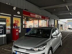Begagnad 2022 Kia Rio Halvkombi | 168 000 kr (Marknadspris)