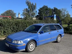 Blå Begagnad 2000 Volvo V40 Kombi | 14 000 kr