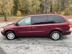 Röd Begagnad 2003 Chrysler Grand Voyager Minibuss | 35 000 kr (Dyr)