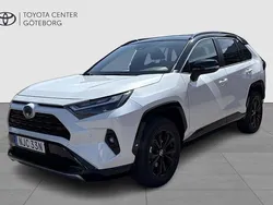 Vit Ny 2025 Toyota RAV4 Hybrid Style SUV | 464 900 kr (Marknadspris)