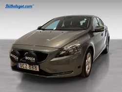 Grå Begagnad 2017 Volvo V40 Business Edition Kombi | 169 500 kr (Marknadspris)