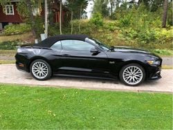 Svart Begagnad 2015 Ford Mustang GT Cab | 378 000 kr (Bra pris)