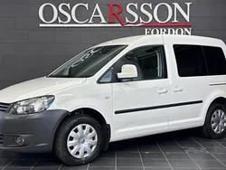 Vit Begagnad 2011 VW Caddy Life Minibuss | 99 900 kr