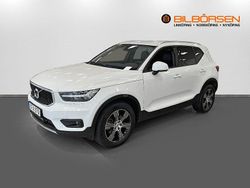Vit Begagnad 2020 Volvo XC40 Momentum SUV | 259 900 kr (Marknadspris)