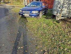 Blå Begagnad 2002 Volvo V70 Kombi | 20 000 kr (Marknadspris)