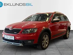 Röd Begagnad 2015 Skoda Octavia Scout Kombi | 119 900 kr (Bra pris)