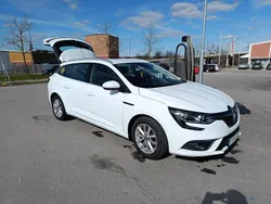 Vit Begagnad 2017 Renault Mégane GrandTour Kombi | 98 000 kr (Marknadspris)