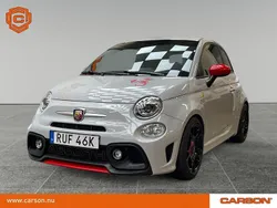 Grå Begagnad 2021 Abarth 595 Pista Halvkombi | 199 900 kr (Marknadspris)