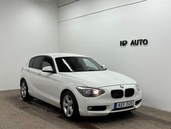 Vit Begagnad 2012 BMW 118 Advantage Halvkombi | 74 900 kr (Marknadspris)