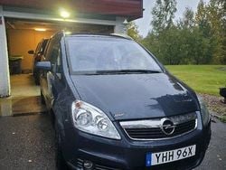 Blå Begagnad 2007 Opel Zafira Minibuss | 26 000 kr (Marknadspris)