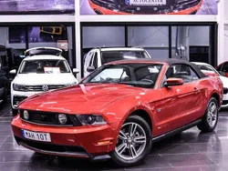 Mörkröd Begagnad 2010 Ford Mustang GT Cab | 129 900 kr