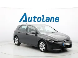 Grå Begagnad 2020 VW Golf VIII Halvkombi | 219 900 kr (Marknadspris)