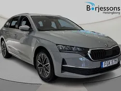 Grå Ny 2025 Skoda Octavia Selection Kombi | 400 100 kr (Lite dyr)