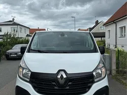 Vit Begagnad 2016 Renault Trafic Van | 125 000 kr (Marknadspris)