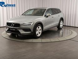 Grå Begagnad 2024 Volvo V60 CC Core Kombi | 399 900 kr (Bra pris)