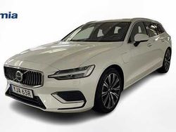 Vit Begagnad 2024 Volvo V60 Core Kombi | 429 000 kr (Marknadspris)