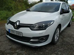 Vit Begagnad 2015 Renault Mégane III LIMITED Halvkombi | 70 000 kr (Marknadspris)