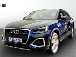 Blå Begagnad 2024 Audi Q2 Advanced Plus SUV | 289 000 kr (Marknadspris)