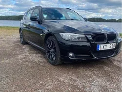 Svart Begagnad 2012 BMW 320 Kombi | 70 000 kr (Bra pris)