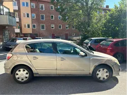 Grå Begagnad 2006 Opel Astra Halvkombi | 29 000 kr (Marknadspris)