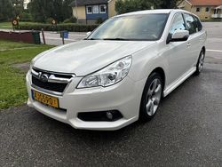 Vit Begagnad 2014 Subaru Legacy Kombi | 51 000 kr
