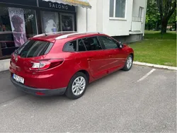 Röd Begagnad 2015 Renault Mégane GrandTour LIMITED Kombi | 85 000 kr (Lite dyr)