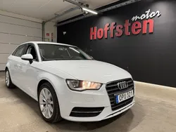Vit Begagnad 2014 Audi A3 Sportback g-tron Attraction Sedan | 109 900 kr