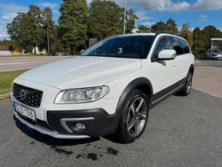 Vit Begagnad 2014 Volvo XC70 Momentum SUV | 154 900 kr (Marknadspris)