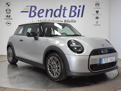 Grå Begagnad 2024 Mini Cooper Essential Halvkombi | 309 500 kr