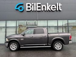 Mörkgrå (grå) Begagnad 2018 RAM 1500 Pickup | 469 900 kr (Marknadspris)