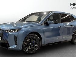 Blå (blue) Begagnad 2025 BMW iX Comfort Edition SUV | 934 700 kr