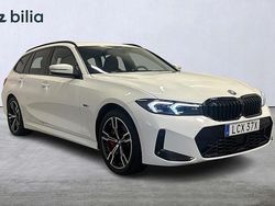Vit Begagnad 2022 BMW 330e M Sport Kombi | 409 000 kr (Dyr)