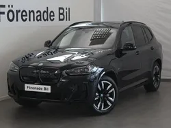 Svart Begagnad 2024 BMW iX3 Shadowline SUV | 609 000 kr (Superpris)