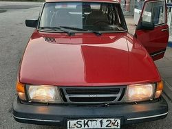 Mörkröd Begagnad 1984 Saab 900 Halvkombi | 12 500 kr