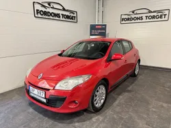 Röd Begagnad 2011 Renault Mégane III Halvkombi | 34 900 kr (Lite dyr)
