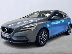 Ljusblå (blå) Begagnad 2016 Volvo V40 Business Edition Kombi | 169 900 kr (Marknadspris)