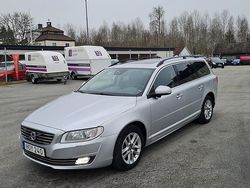 Silver Begagnad 2014 Volvo V70 Momentum Kombi | 99 700 kr (Marknadspris)