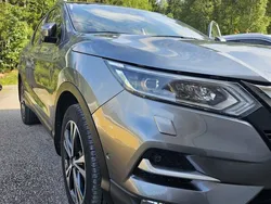 Grå Begagnad 2018 Nissan Qashqai SUV | 179 000 kr (Lite dyr)