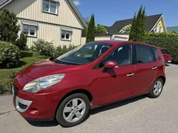 Röd Begagnad 2011 Renault Mégane III Minibuss | 29 000 kr