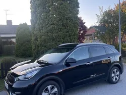 Svart Begagnad 2017 Kia Niro Advance SUV | 142 000 kr (Marknadspris)