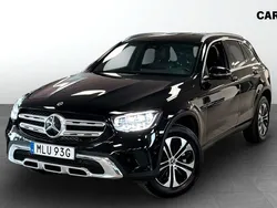 Svart Begagnad 2022 Mercedes GLC300e SUV | 424 900 kr (Marknadspris)