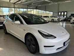 Vit Begagnad 2019 Tesla Model 3 Standard Range Plus Sedan | 214 900 kr (Lite dyr)