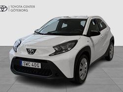 Vit Begagnad 2022 Toyota Aygo X Play SUV | 159 900 kr (Marknadspris)