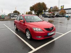 Röd Begagnad 2005 Mazda 3 Inclusive Halvkombi | 13 500 kr (Superpris)