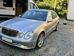 Silver Begagnad 2005 Mercedes E350 Avantgarde Sedan | 75 000 kr
