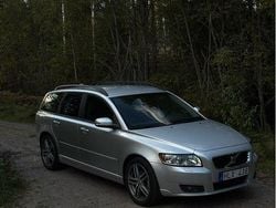 Grå Begagnad 2009 Volvo V50 Momentum Kombi | 39 000 kr (Bra pris)