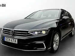 Svart Begagnad 2023 VW Passat Business Kombi | 399 500 kr (Marknadspris)