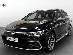 Svart (deep black pearl) Begagnad 2022 VW Golf Alltrack Kombi | 319 000 kr (Marknadspris)